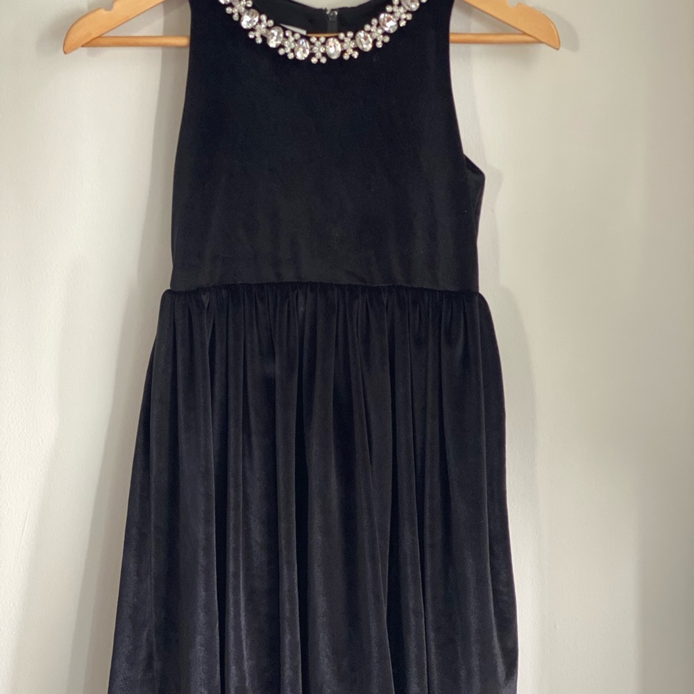 Absolutely gorgeous black velvet girls dress sz8